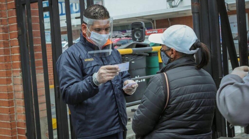 pico y cedula en bogota 0